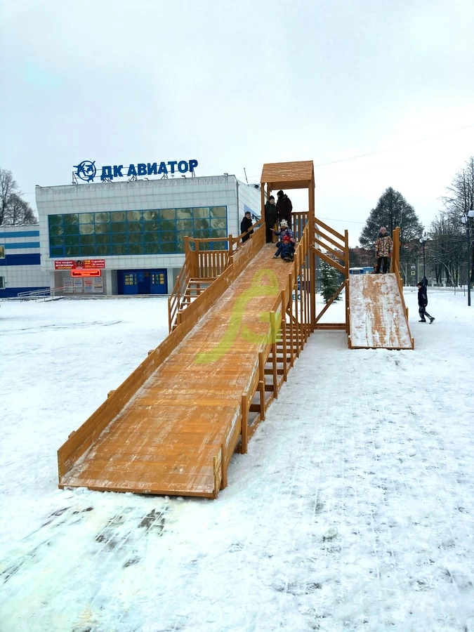 Зимняя деревянная горка "IgraGrad Snow Fox 12 м" с двумя горками (две лестницы)