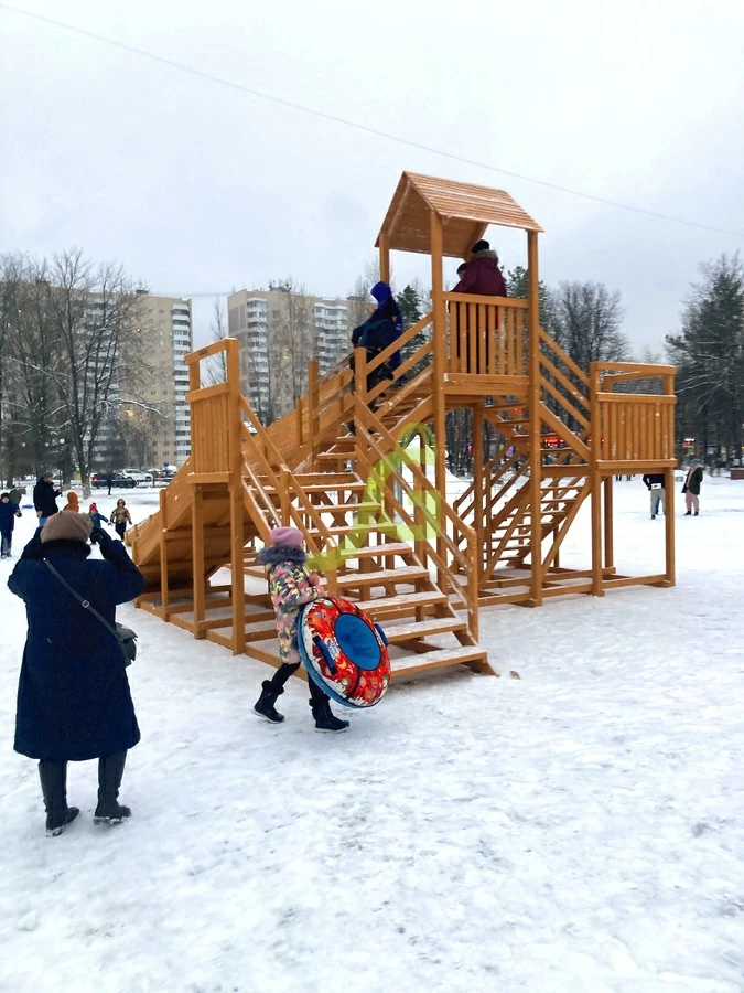 Зимняя деревянная горка "IgraGrad Snow Fox 12 м" с двумя горками (две лестницы)