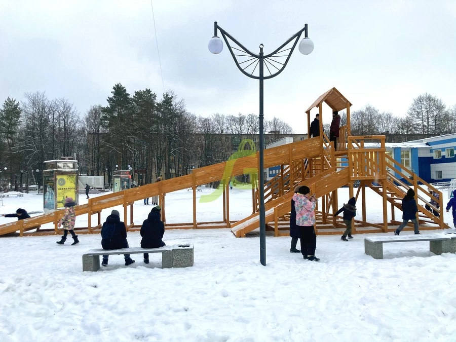 Зимняя деревянная горка "IgraGrad Snow Fox 12 м" с двумя горками (две лестницы)